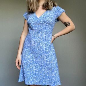 Vintage Women's Blue Floral Flutter Sleeve V Neck Dainty Feminine Mini Dress